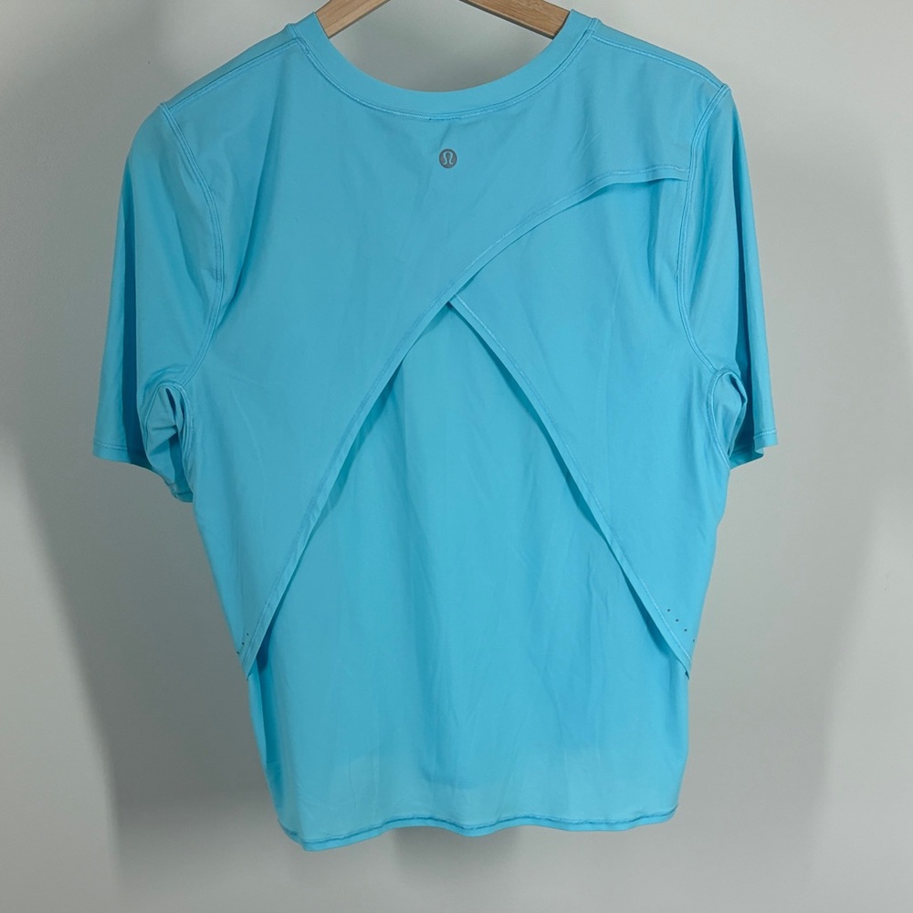 Lululemon UV Protection Fold-Over - Picture 3 of 4